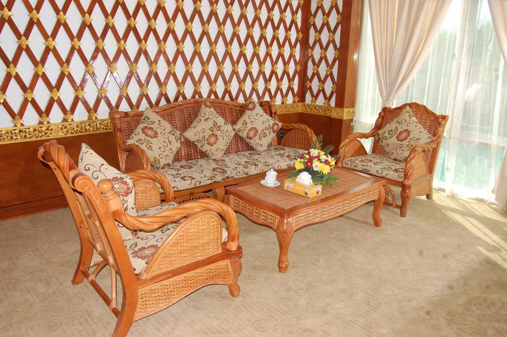 Su Tine San Royal Palace Hotel Pagan Pokoj fotografie
