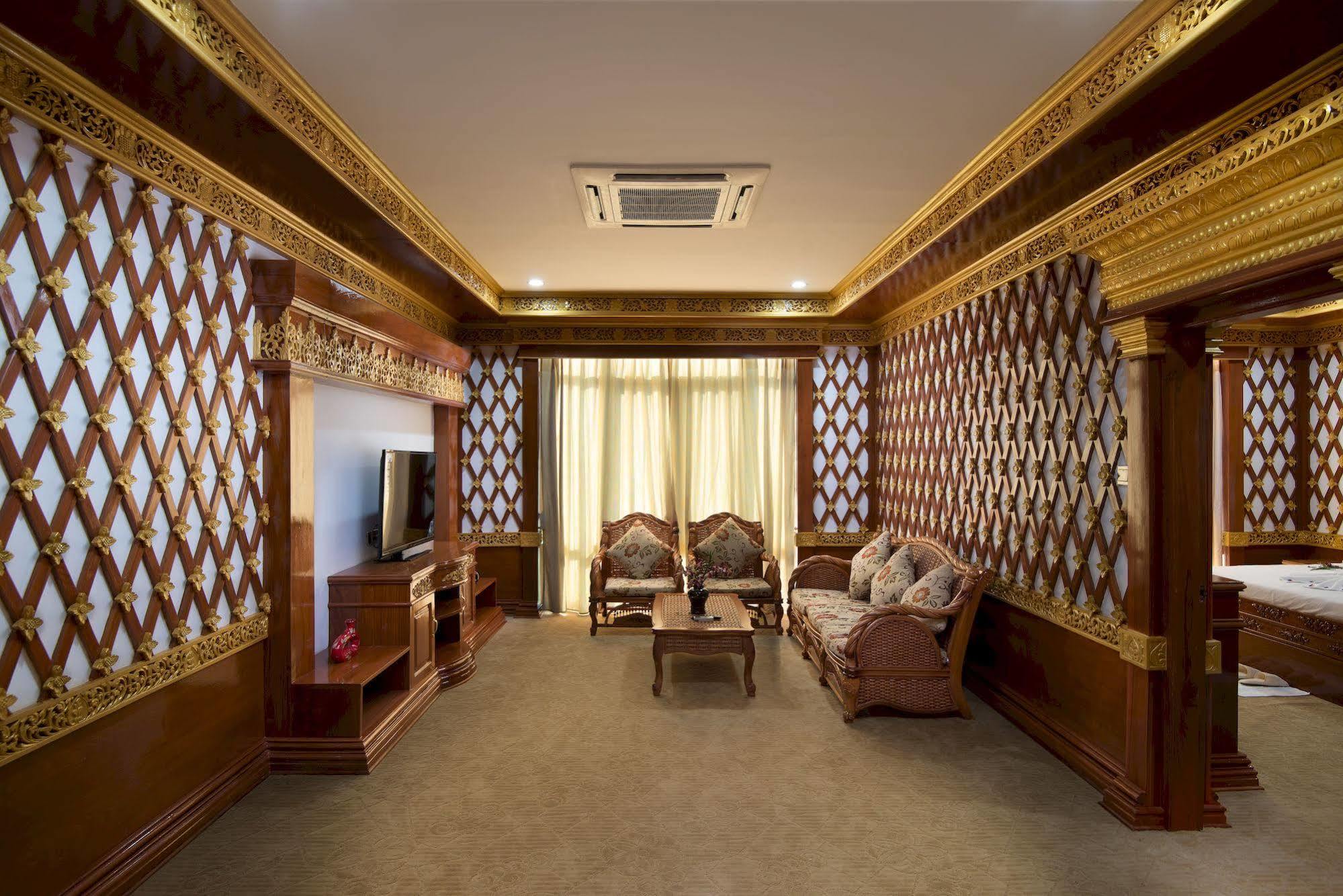 Su Tine San Royal Palace Hotel Pagan Exteriér fotografie