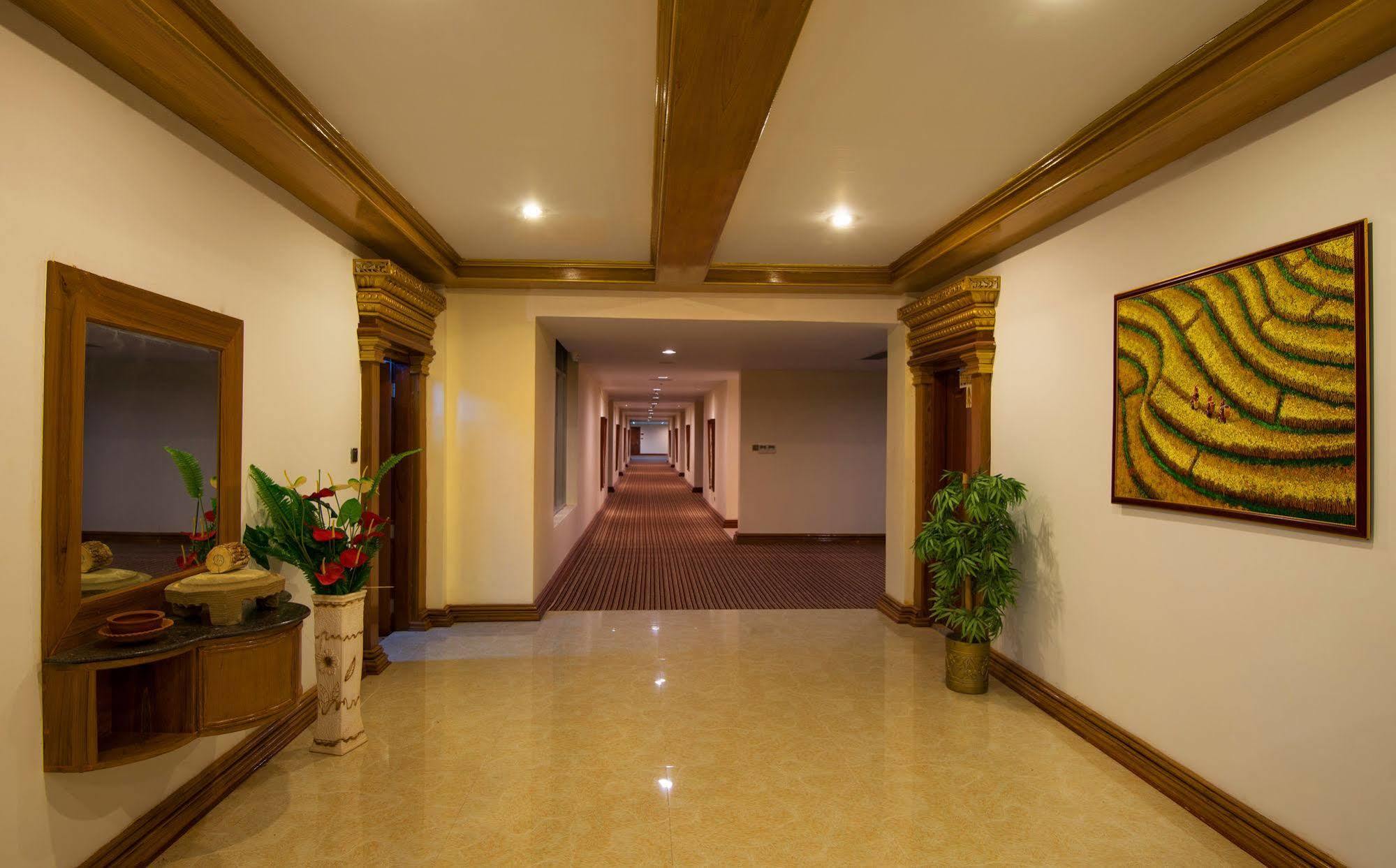 Su Tine San Royal Palace Hotel Pagan Exteriér fotografie